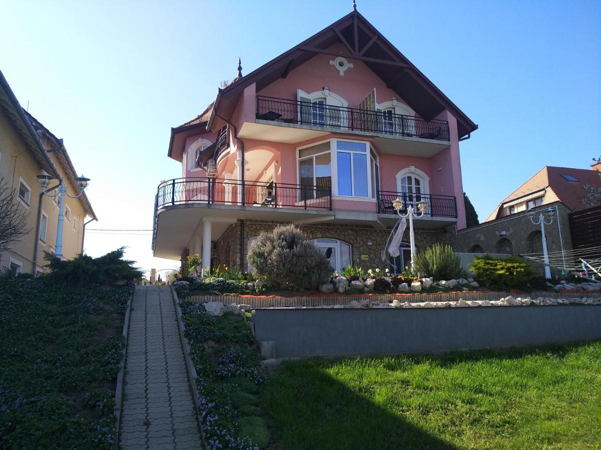 Manor Villa Hévíz Eksteriør bilde