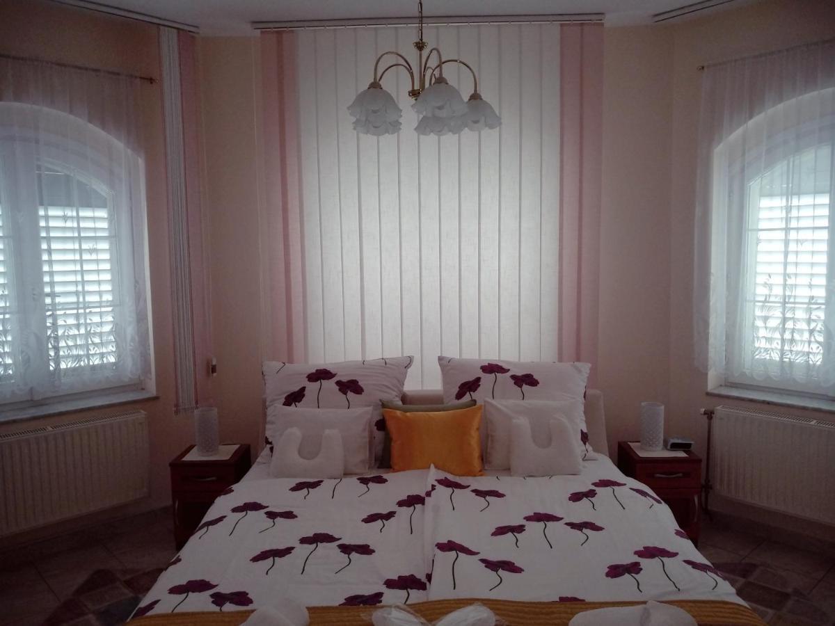 Manor Villa Hévíz Eksteriør bilde